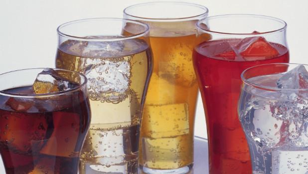 Τι κακό κάνουν τα σακχαρούχα ποτά;