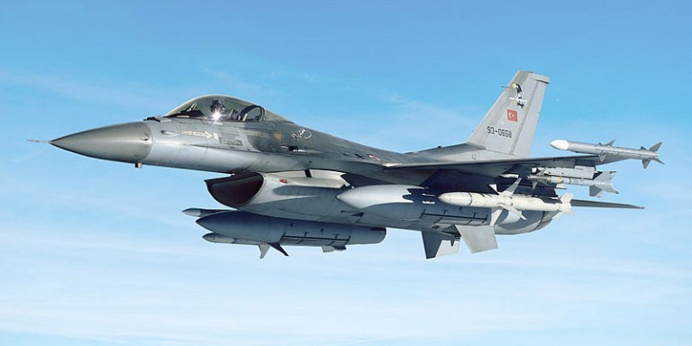 Συνεχίζεται η τουρκική προκλητικότητα – 30 παραβιάσεις του ελληνικού εναέριου χώρου – Η ανακοίνωση του ΓΕΕΘΑ