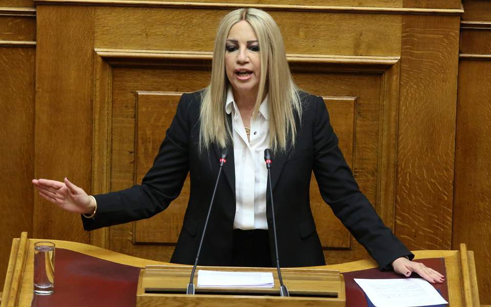 Η Φ.Γεννηματά καταγγέλλει υπόγειες συναλλαγές και «δούρειους ίππους» – «Όποιοι θέλουν καρέκλες να φύγουν τώρα»