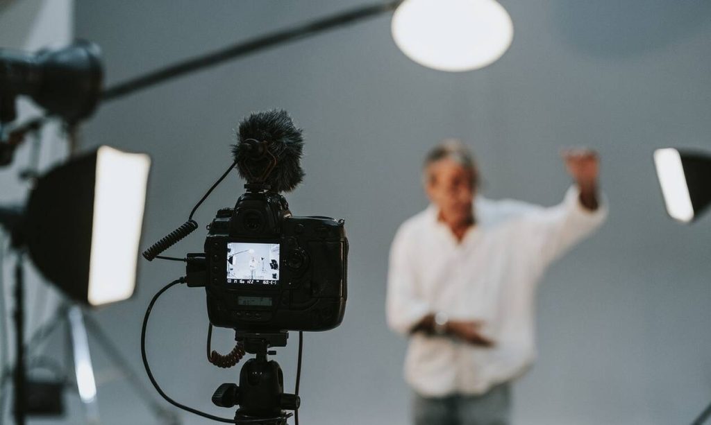 Γνωστός Έλληνας ηθοποιός μιλά για την πίστη του στον Θεό: «Μπλόκαρε το σασμάν, ο Θεός με γλίτωσε»