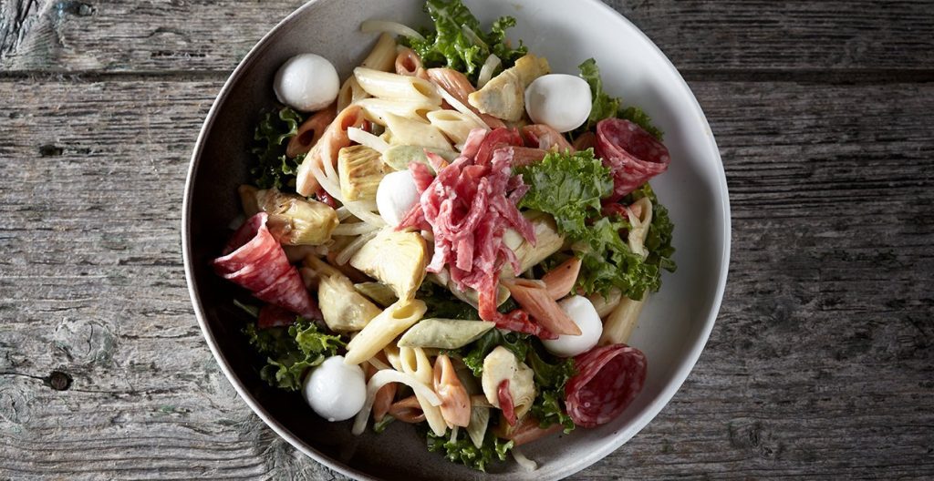 Να πως πρέπει να φτιάχνεις τη σαλάτα σου αν θες να χάσεις κιλά (φωτο)