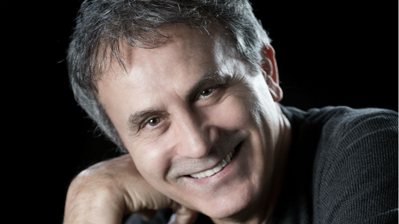 Πένθος για τον Γιώργο Νταλάρα – «Αντίο φίλε, ευχαριστώ για όλα» (φωτο)