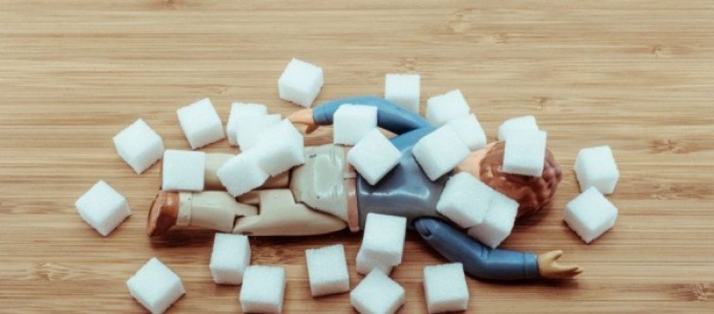 Βίντεο δείχνει μέσα σε τρία λεπτά πως η ζάχαρη κάνει κακό στον οργανισμό!