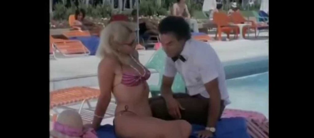 Λιλή Ντερτίμα: Η ερωτική πρωταγωνίστρια των βιντεοταινιών των `80s (βίντεο)