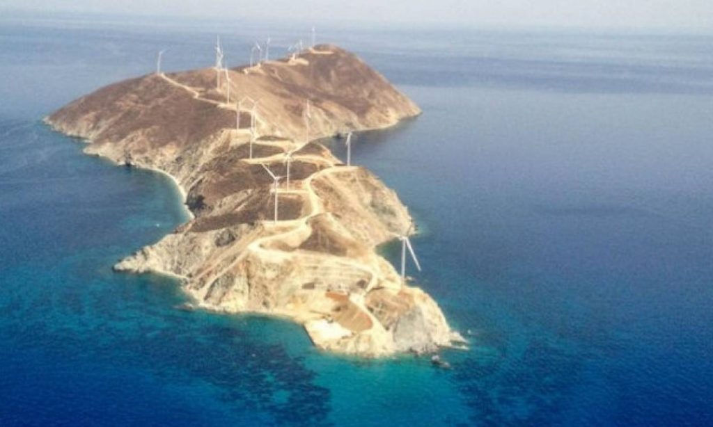 Δεν φαντάζεστε πόσα χρήματα δίνουν για να επισκεφθούν αυτή τη βραχονησίδα για 20 λεπτά (βίντεο)