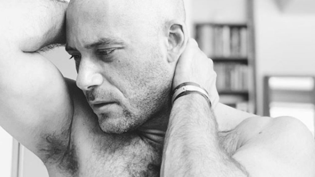 «Ραγίζει» καρδιές η ανάρτηση του Αντίνοου Αλμπάνη: «Φέτος δεν θα μπορώ να κάθομαι στην παραλία»