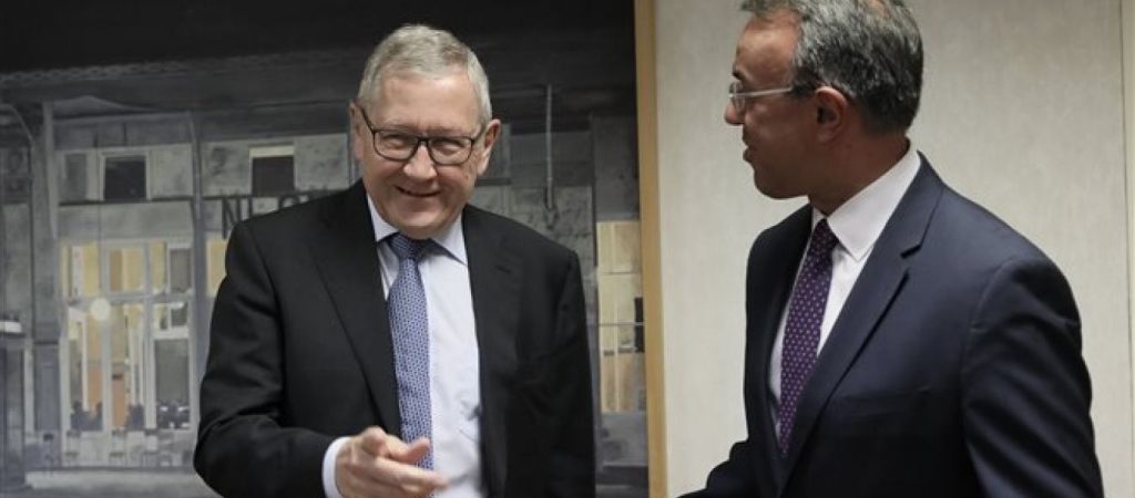 Σταϊκούρας – Ρέγκλινγκ συζητούν τις δεσμεύσεις της Ελλάδας προς τους δανειστές