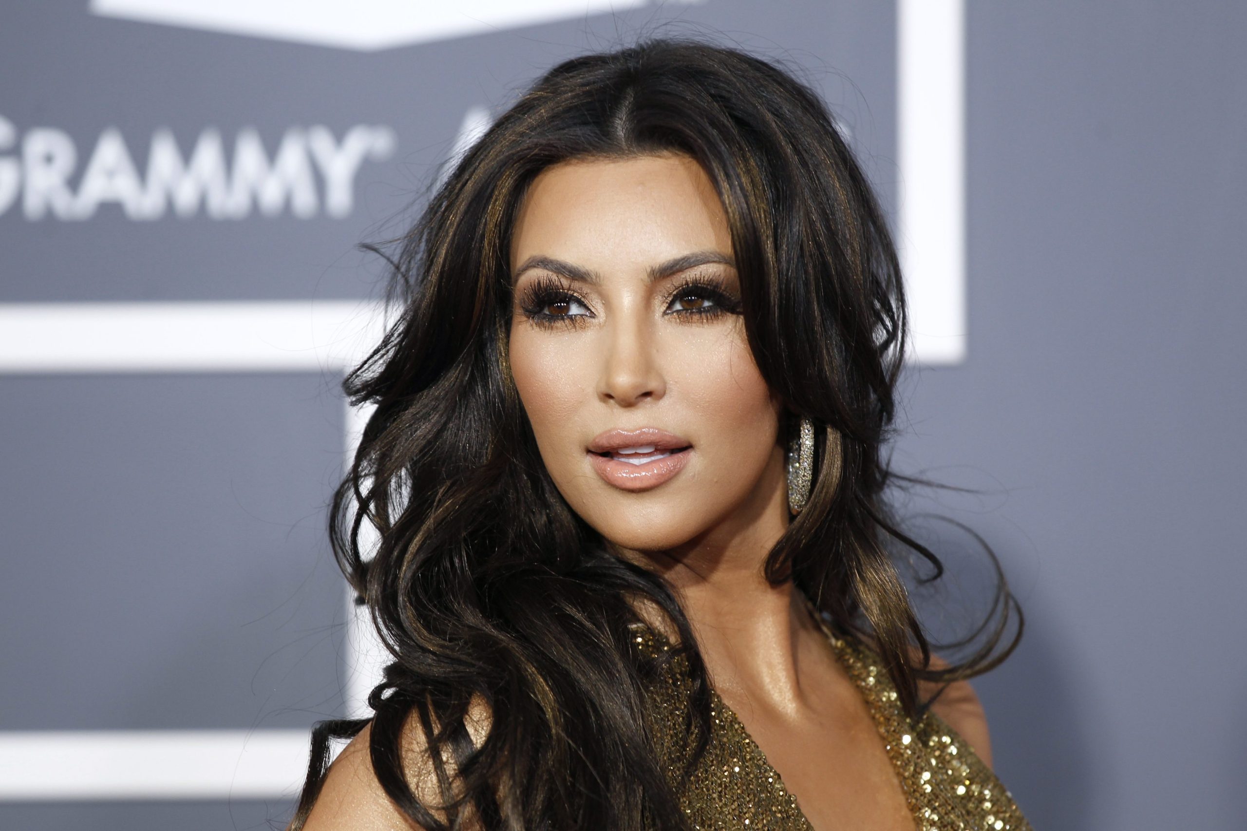 Kim Kardashian: Απλά μαθήματα για να βγάλετε εύκολα 2,8 εκ. δολλάρια
