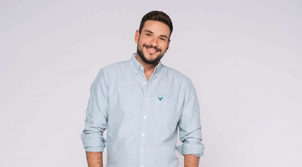 Έλληνας δημοσιογράφος σοκάρει με την περιγραφή του: «Με είχε κατασπαράξει ντόπερμαν…»