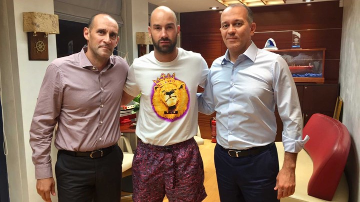 Ανανέωσε ο Βασίλης Σπανούλης – «Forever Red, Forever Legend»