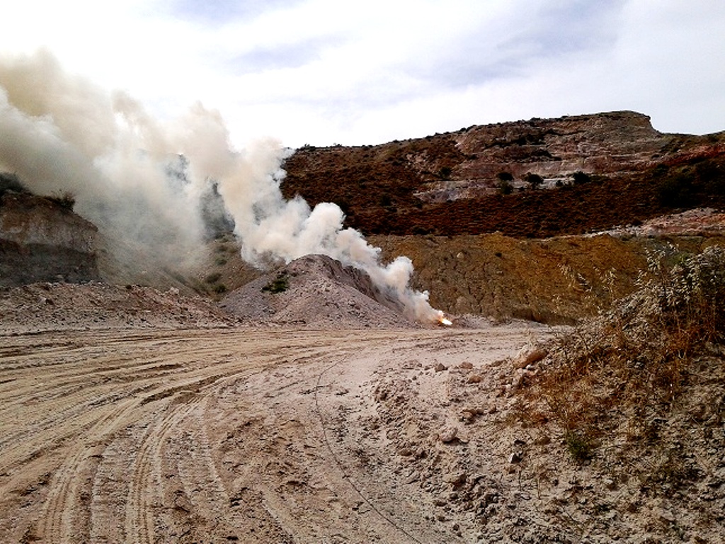Δείτε εντυπωσιακές εικόνες από εξουδετέρωση βόμβας του Β’ΠΠ στην Κρήτη (βίντεο)