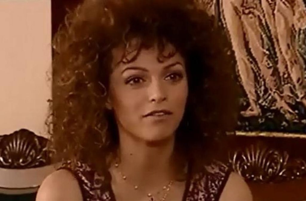 Κατερίνα Θεοχάρη: Συγκινημένη με το «Παρά Πέντε» στον αέρα της εκπομπής (βίντεο)