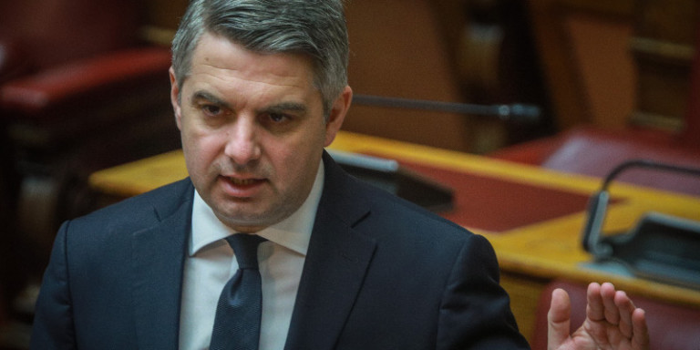 Η απίστευτη ατάκα από βουλευτή του ΚΙΝΑΛ: «Πρόεδρε κοιτάω δεξιά, κοιτάω αριστερά και βλέπω Πασόκους»