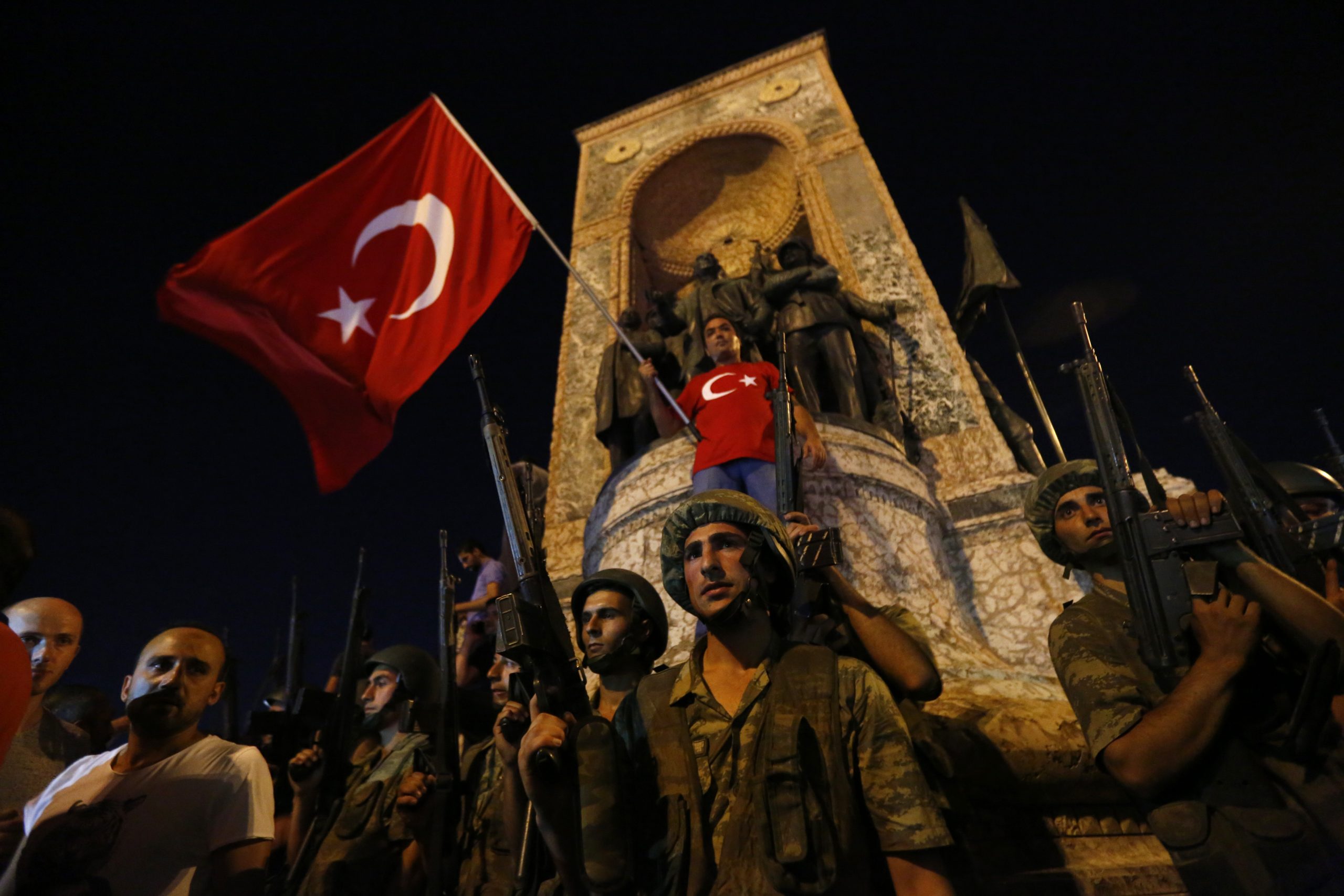 Δυτικό think tank: «O Eρντογάν είχε στη διάθεση του ρωσικές δυνάμεις το 2016» – Πώς θα γίνει η έξοδος Τουρκίας από ΝΑΤΟ
