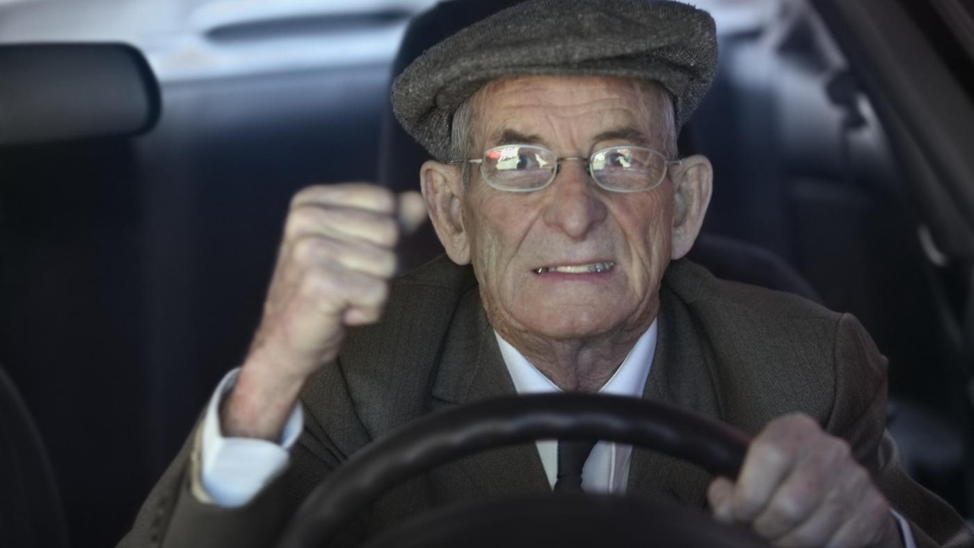 Όταν μιλάμε για ζωή: 1,3 δευτερόλεπτα είναι η διαφορά στις αντιδράσεις ενός νέου και ενός ηλικιωμένου οδηγού