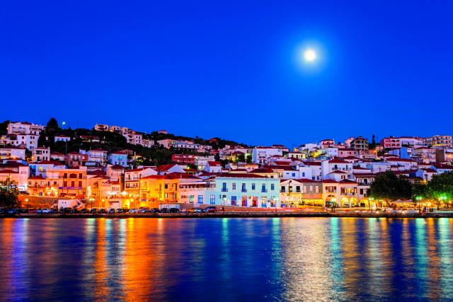 Πέντε παραθαλάσσια χωριά της Πελοποννήσου που θυμίζουν νησί