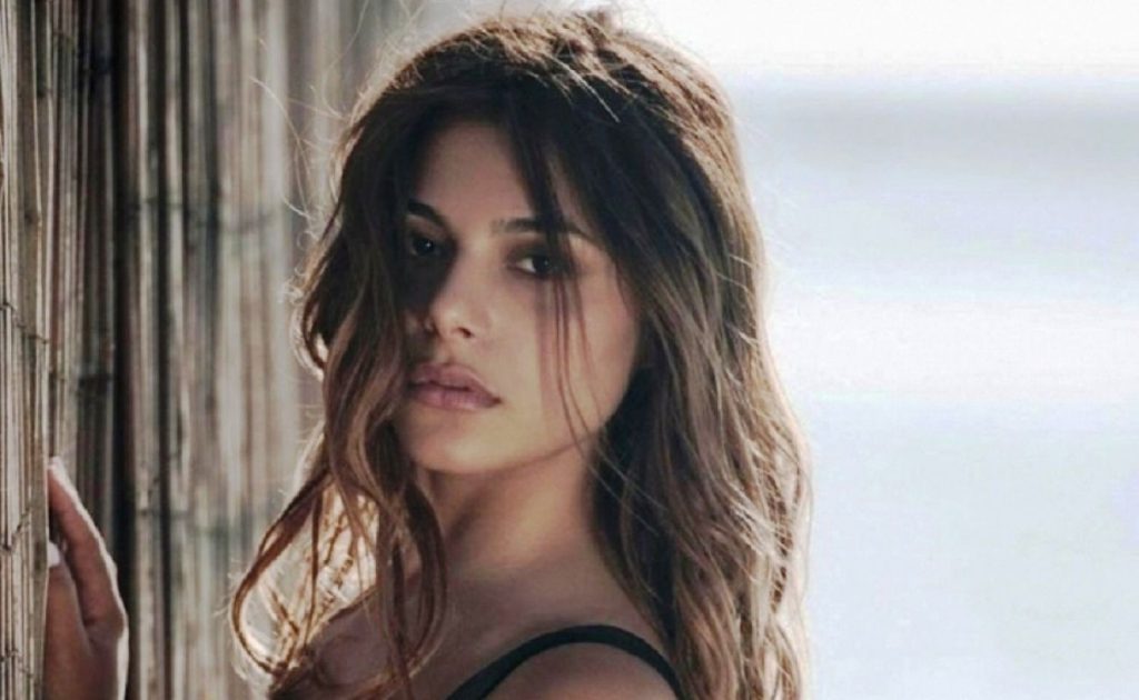 Ελευθερία Ελευθερίου: Πόζαρε topless και αναστάτωσε του followers της στο Instagram (φωτο)