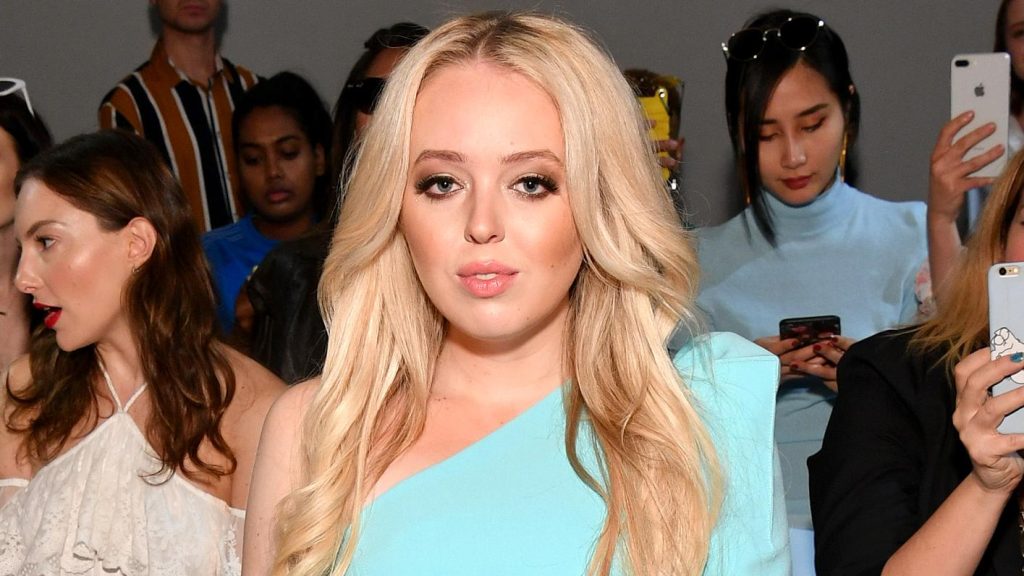 Στη Μύκονο για δεύτερη συνεχή χρονιά η μικρότερη κόρη του Ντόναλντ Τραμπ, Τίφανι