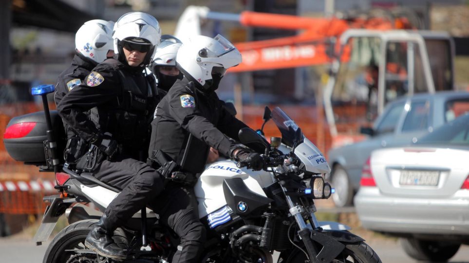 Προσπάθησε να παρασύρει με Ι.Χ. αστυνομικούς της ΔΙ.ΑΣ.