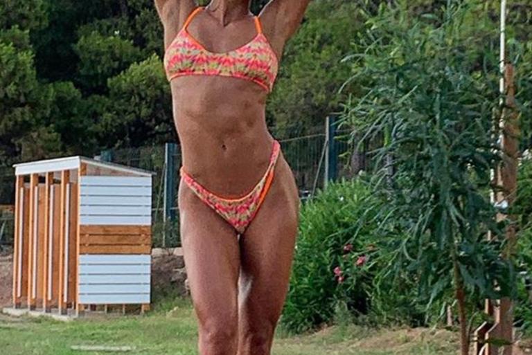 Δείτε την με μαγιό και θα καταλάβετε γιατί πτροκάλεσε «χαμό» στα Social Media