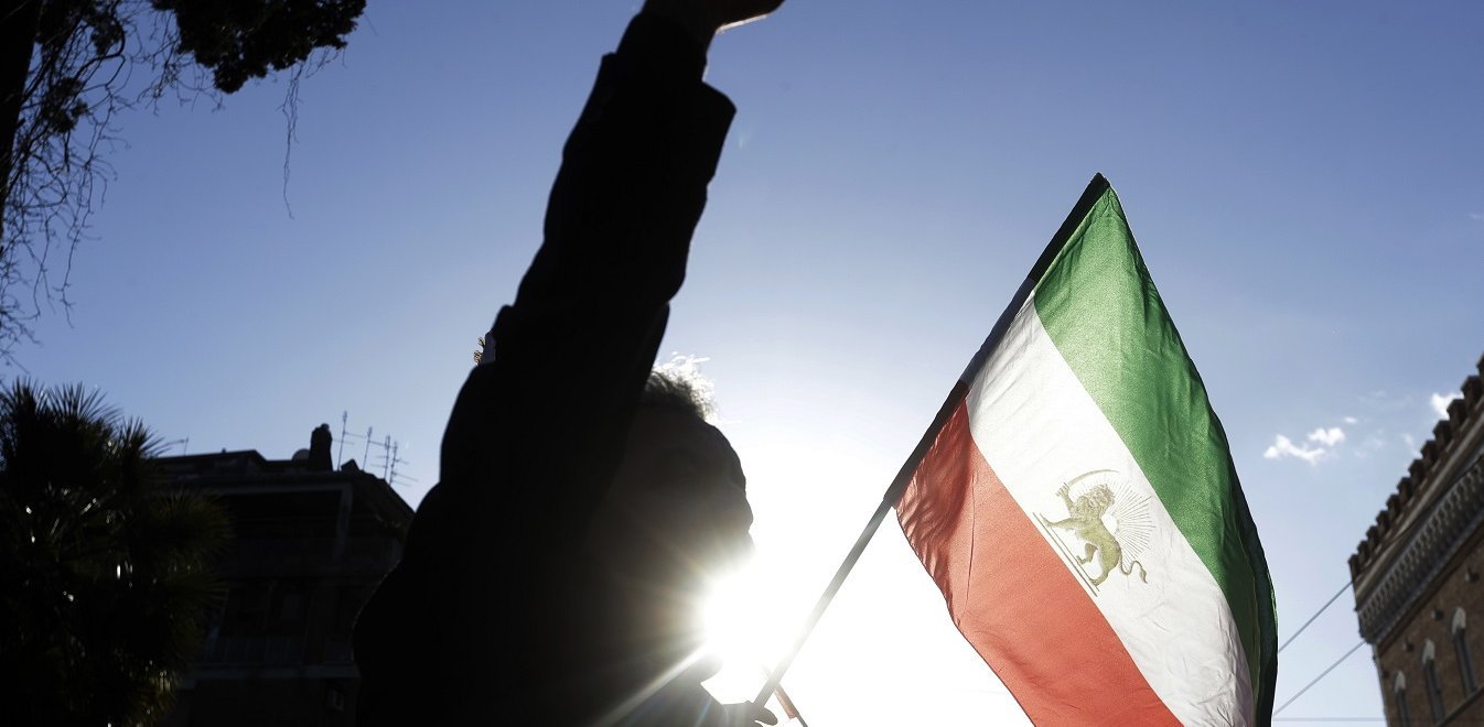 Λονδίνο: Ετοιμάζει τις κυρώσεις κατά του Ιράν – Για «οικονομική τρομοκρατία» κάνει λόγο η Τεχεράνη
