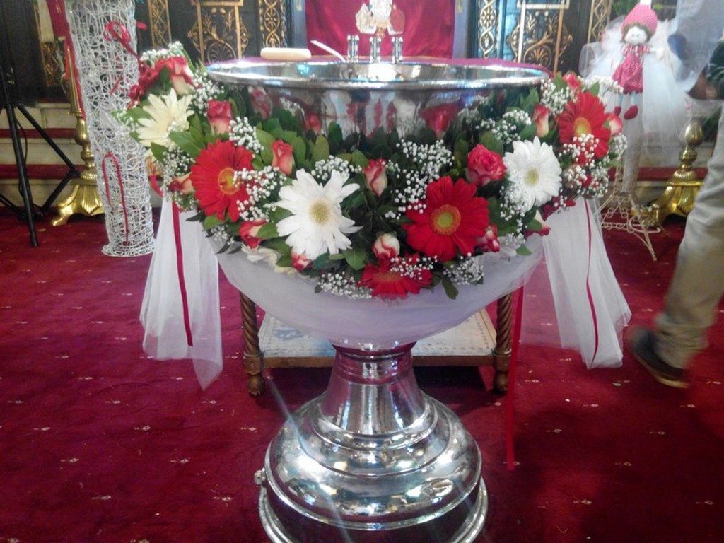 Ποιά διάσημη βάφτισε το κοριτσάκι της; – Βίντεο από τη βάφτιση (φωτο-βίντεο)