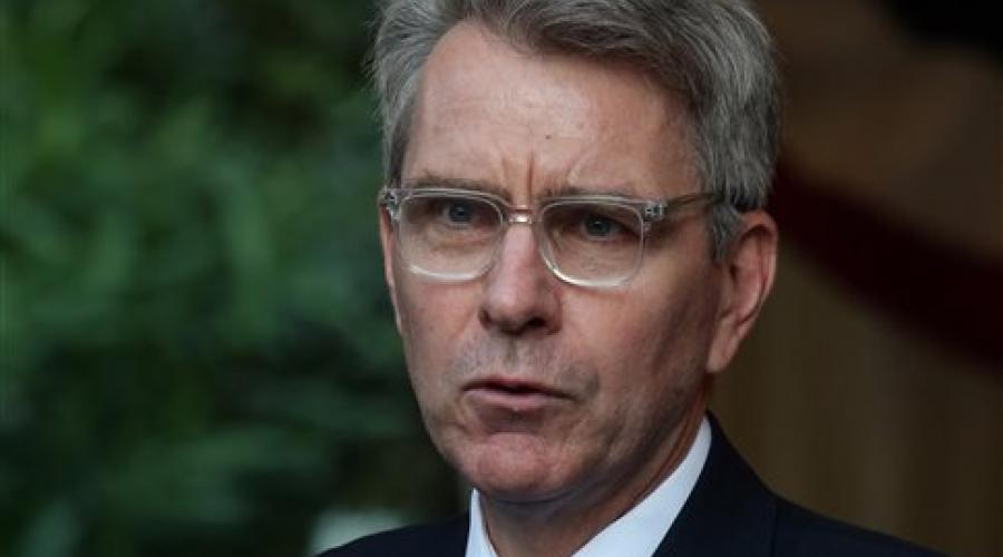 Βουλή: Συνάντηση του Τζέφρι Πάιατ με τον Αλέξη Τσίπρα