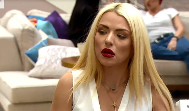 Η Στέλλα Μιζεράκη μετά την πλαστική έγινε… θεά! (φωτο)