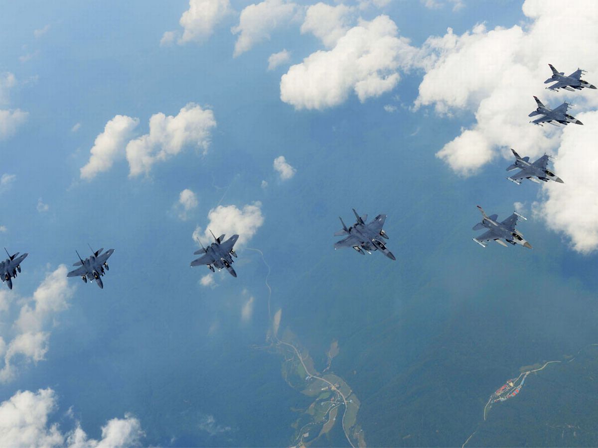 «Αερομαχία» στον εναέριο χώρο της Νότιας Κορέας: Μαχητικά της Σεούλ άνοιξαν πυρ κατά ρωσικών και κινεζικών αεροσκαφών!