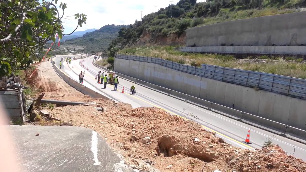 Διακοπή της κυκλοφορίας στην εθνική οδό Αθηνών-Λαμίας λόγω έργων