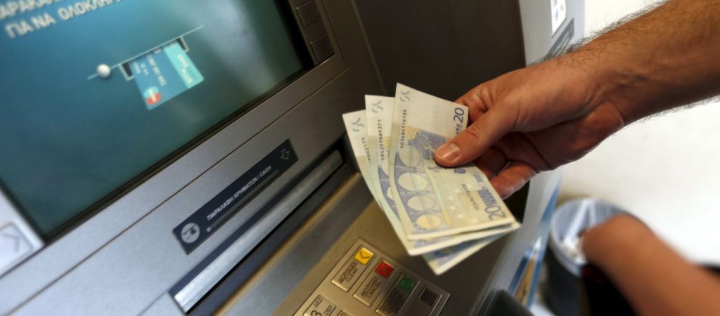 Προς φθινόπωρο η πλήρης άρση των capital controls – Ξεπέρασε το 1,5 δισ. ευρώ η εισροή νέων καταθέσεων τον Ιούνιο