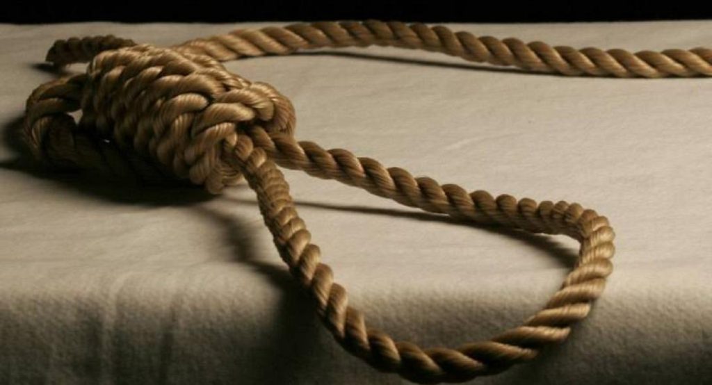 Λάρισα: Απαγχονισμένος βρέθηκε ιερέας στη Βελίκα – Τον εντόπισε ο γιος του