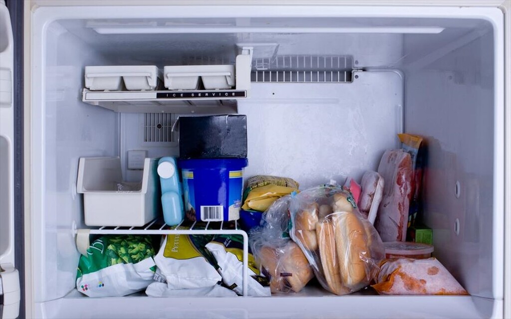 Να τι πρέπει να αφήνουμε πάντα στην κατάψυξη όταν φεύγουμε για διακοπές