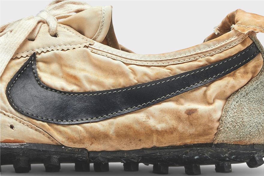 Kι όμως είναι αλήθεια: Παπούτσι της Nike έσπασε τα ρεκόρ και πωλήθηκε 437.500 δολάρια (βίντεο-φωτο)