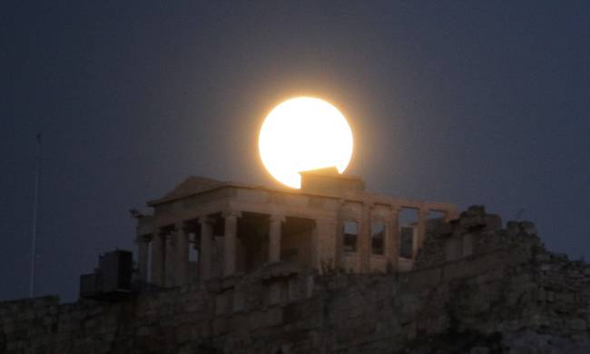 Θρύλοι και παραδόσεις για την αυγουστιάτικη 13η πανσέληνο!