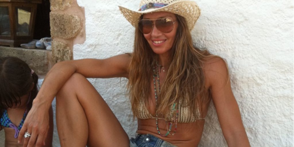 Ελένη Πετρουλάκη: Γυμνάζεται στην παραλία και ανεβάζει τη θερμοκρασία στα ύψη (φωτο)