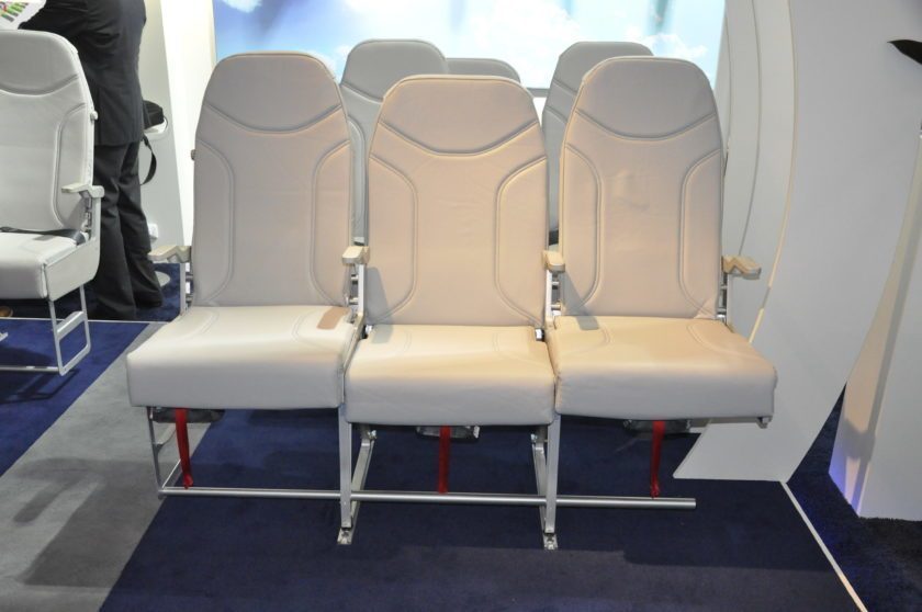 Νέα καθίσματα στα αεροπλάνα – Η μεσαία θέση παύει να είναι ενοχλητική