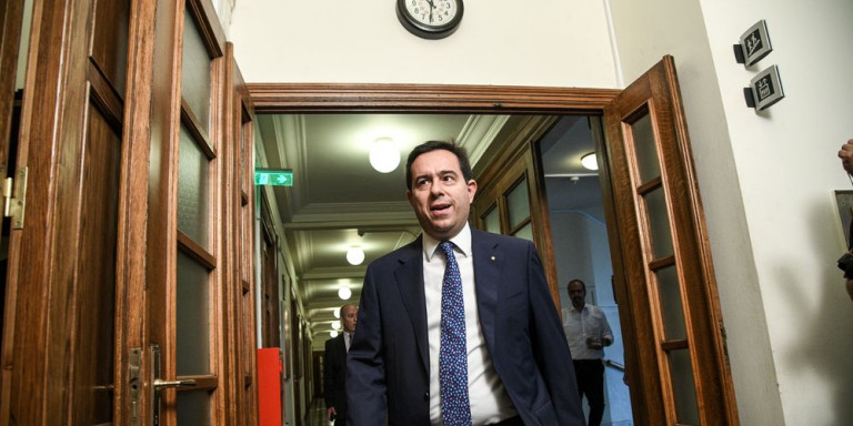 Ο Ν. Μηταράκης και τα ρουσφέτια του