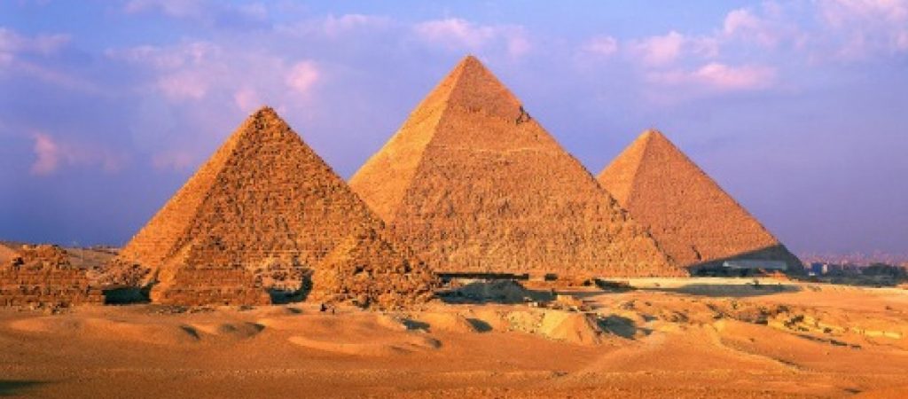 Αρχαίος πάπυρος 4.500 ετών περιγράφει με λεπτομέρειες την κατασκευή της Μεγάλης Πυραμίδας