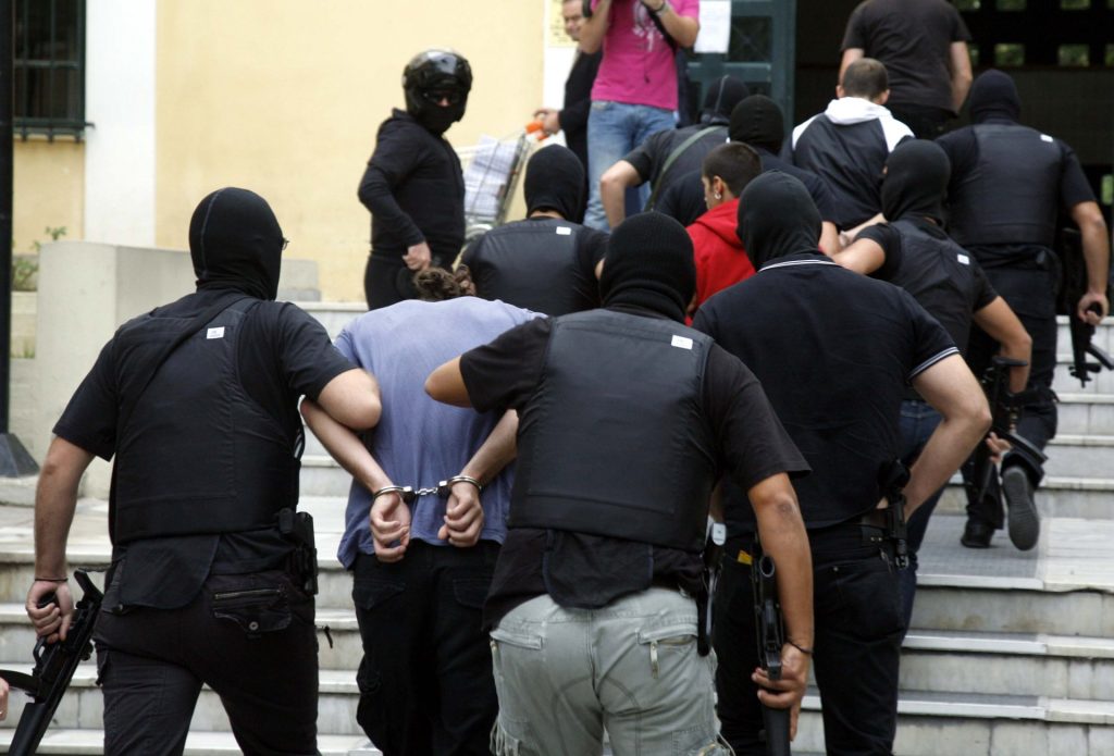 Εκτός φυλακής με τον νόμο Παρασκευόπουλου τα αδέλφια Τσάκαλου των Πυρήνων της Φωτιάς