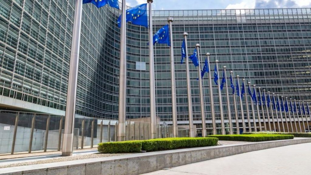 ΕΕ: Η ενισχυμένη εποπτεία για την Ελλάδα διατηρείται και επεκτείνεται για έξι μήνες