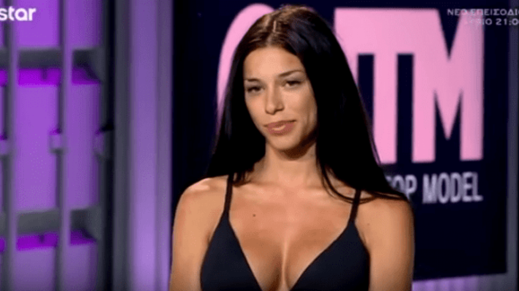 «Ξέφυγε»: Η Στεριανού έγινε κατάξανθη και ποζάρει πιο προκλητικά και απ’ την Τούνη