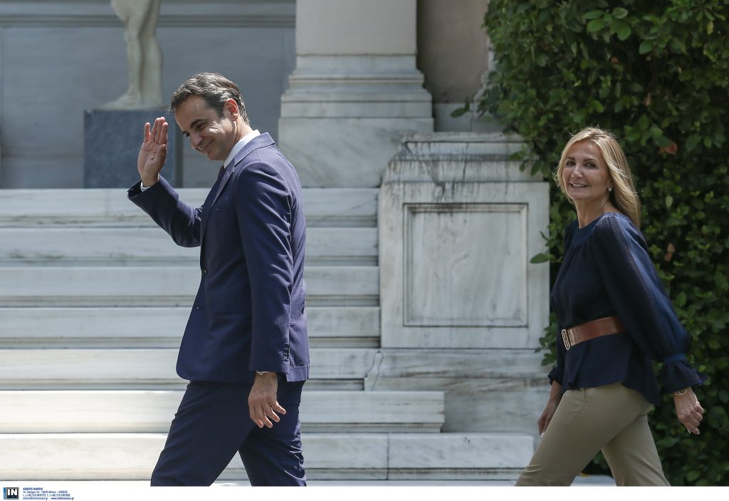 Κυριάκος Μητσοτάκης: «Απόδραση» στην Τήνο