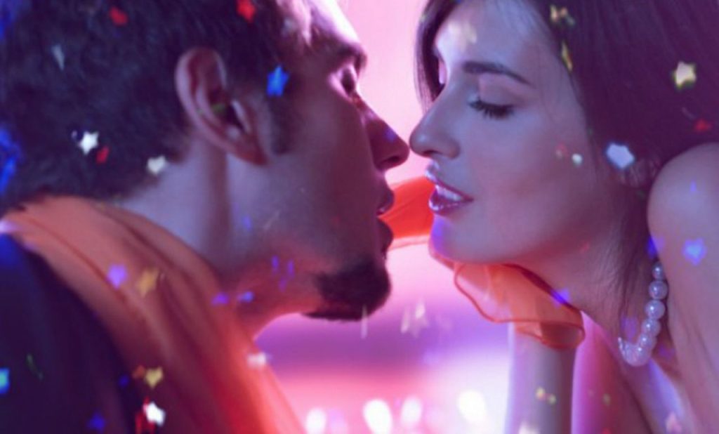 Νυμφομανία: Τι σκέψεις και πράξεις κάνει μια γυναίκα εθισμένη στον έρωtα;