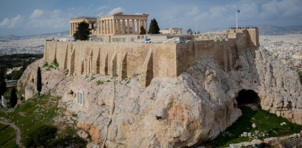 Ακρόπολη: Βλάβη στο αναβατόριο για τον αρχαιολογικό χώρο