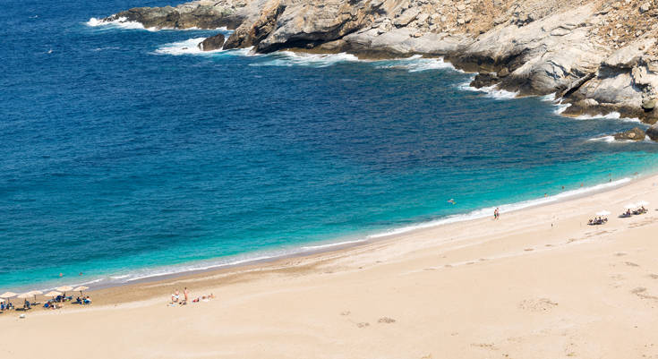Η μαγευτική παραλία με την εξωτική ομορφιά στην Άνδρο (φωτο)