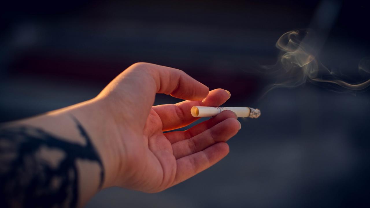 Ολική απαγόρευση του καπνίσματος στους δημόσιους χώρους: Αναλυτικά τι αναφέρει η εγκύκλιος