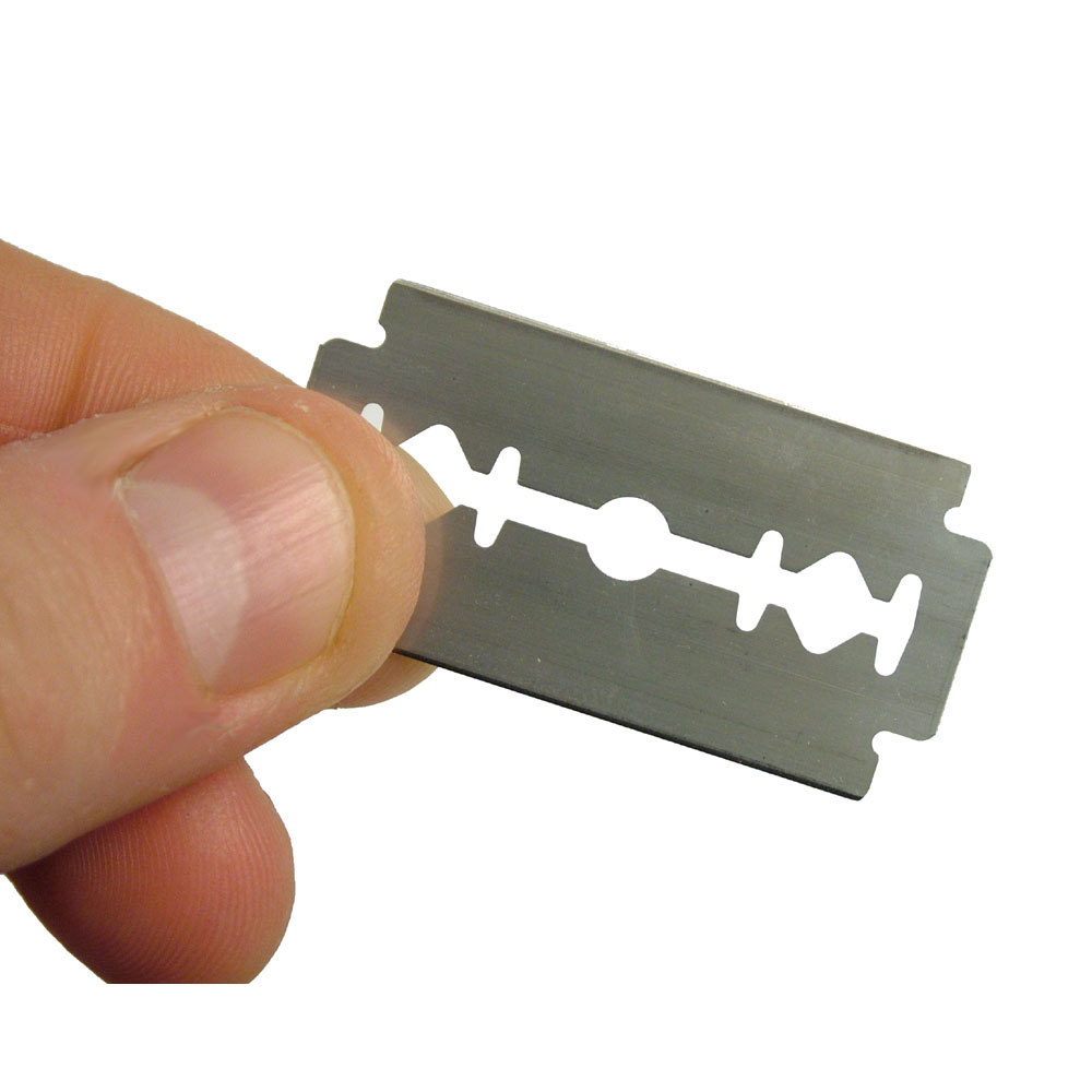 Κρατούμενος προσπάθησε να κόψει τις φλέβες του μέσα σε νοσοκομείο