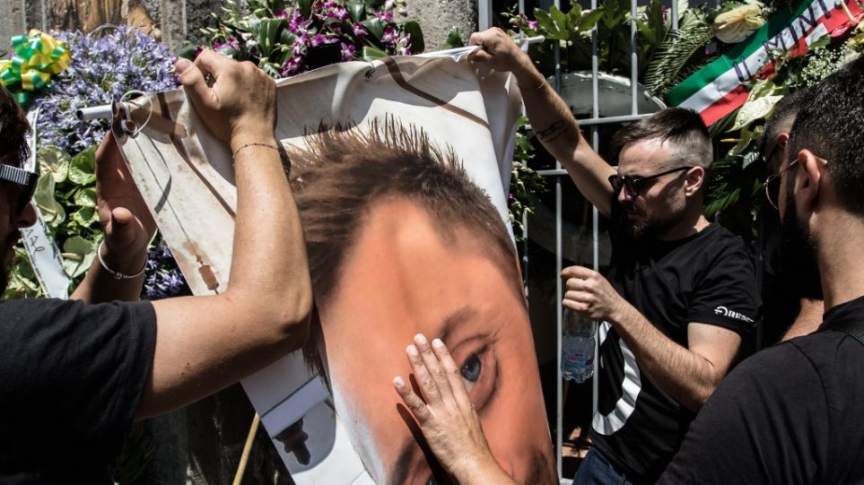 Ιταλία: Έβαλε τα κλάματα ο ένας δράστης μετά την ανακοίνωση του θανάτου του αστυνομικού