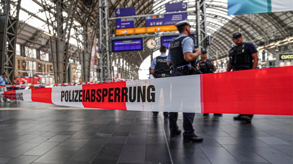 Πατέρας τριών παιδιών ο δράστης της επίθεσης σε σιδηροδρομικό σταθμό στην Φρανκφούρτη